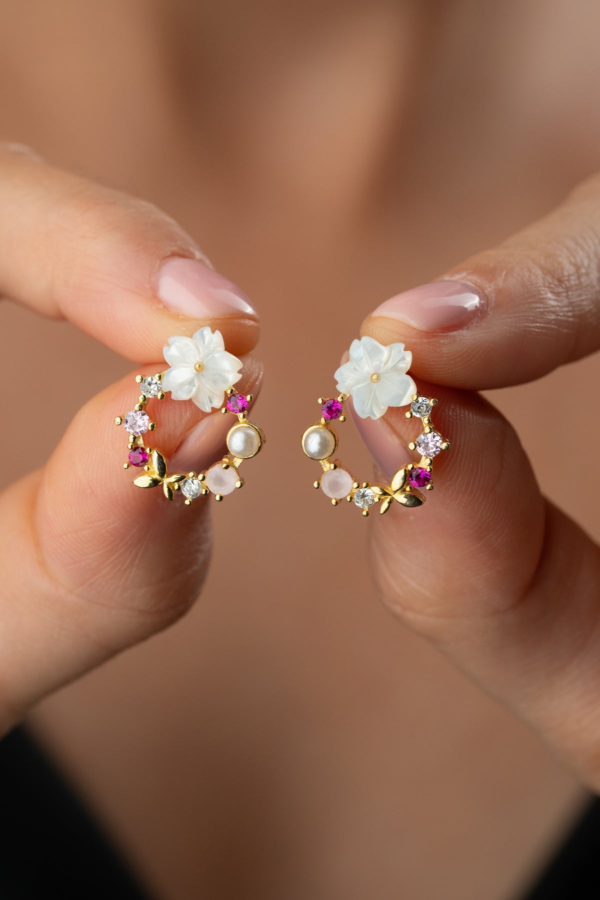 Mother of Pearl Flower Wreath Stud Earrings