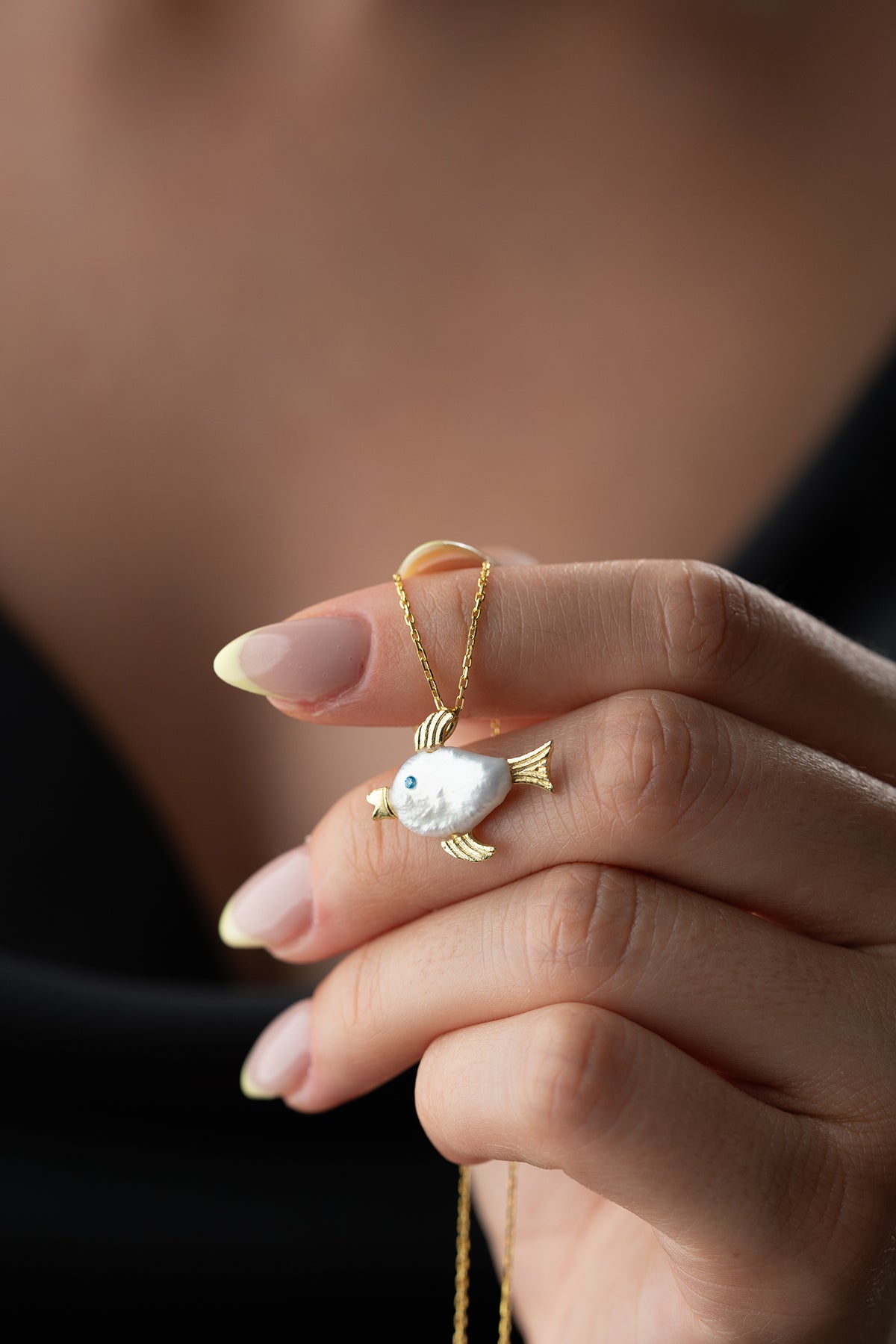 Pearl Fish Pendant Necklace in Gold