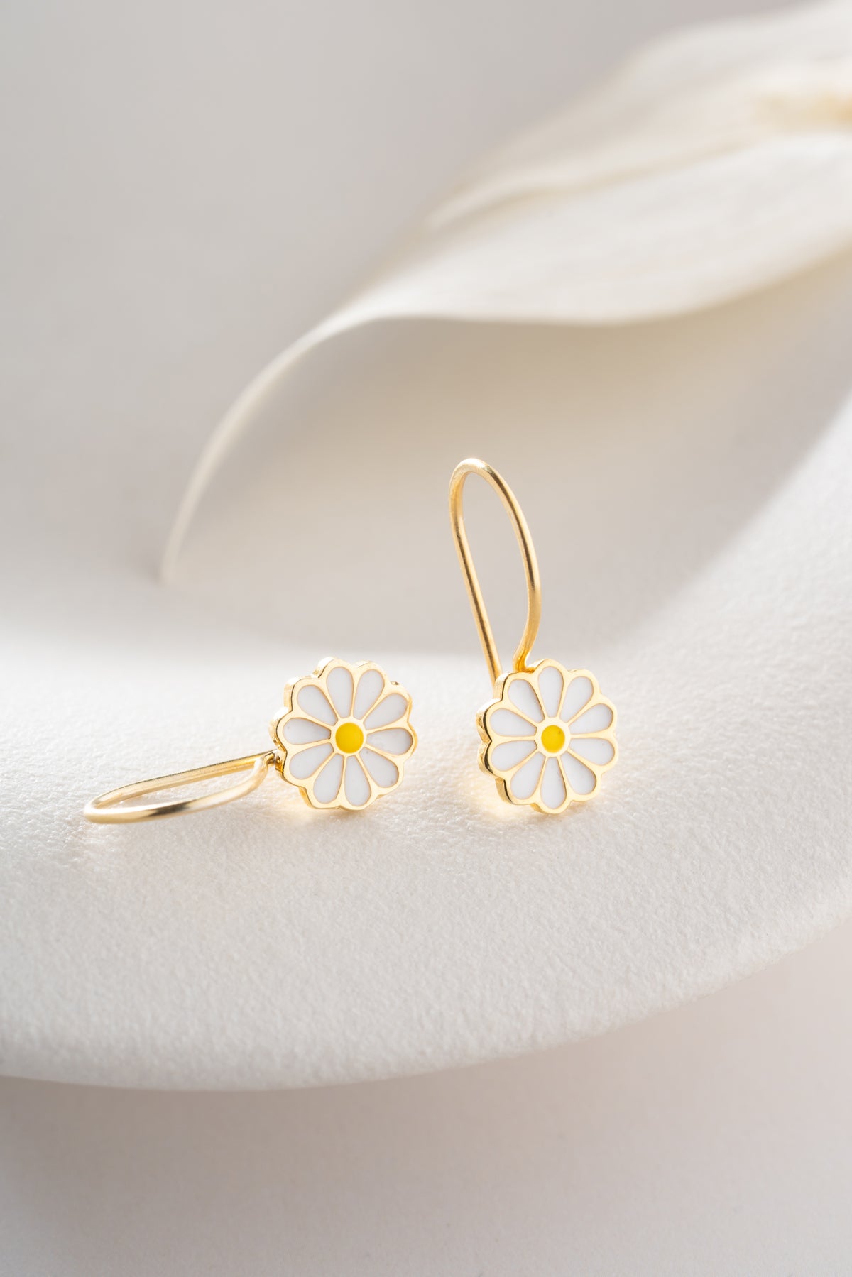 Daisy Flower Enamel Drop Earrings in Gold