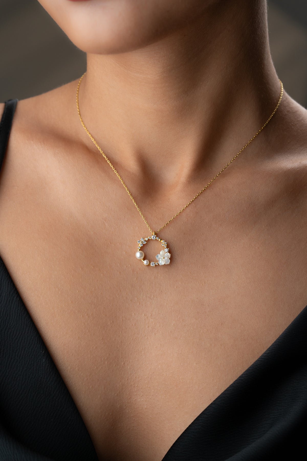 Pearl and Mother of Pearl Flower Wreath Necklace
