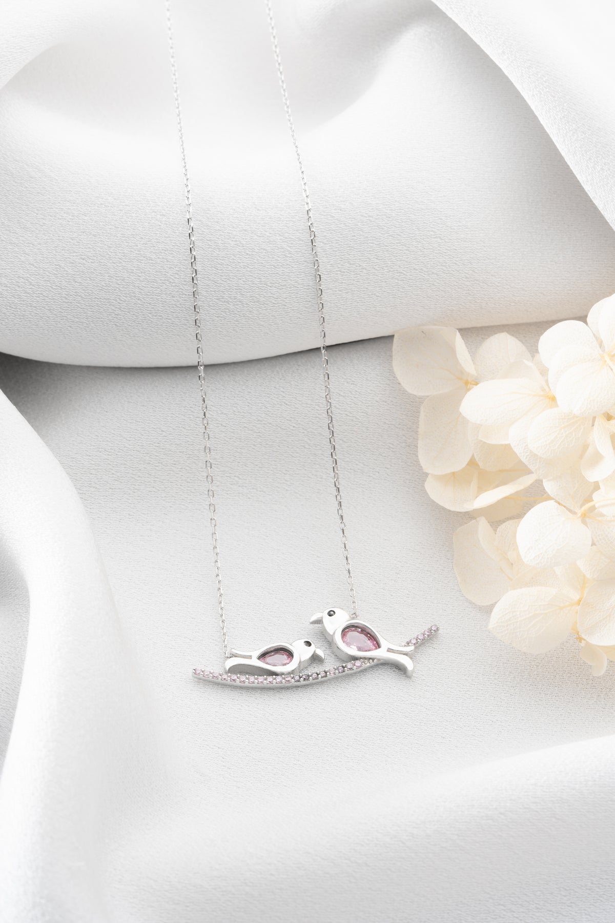 Lovebirds Pendant Necklace in Silver