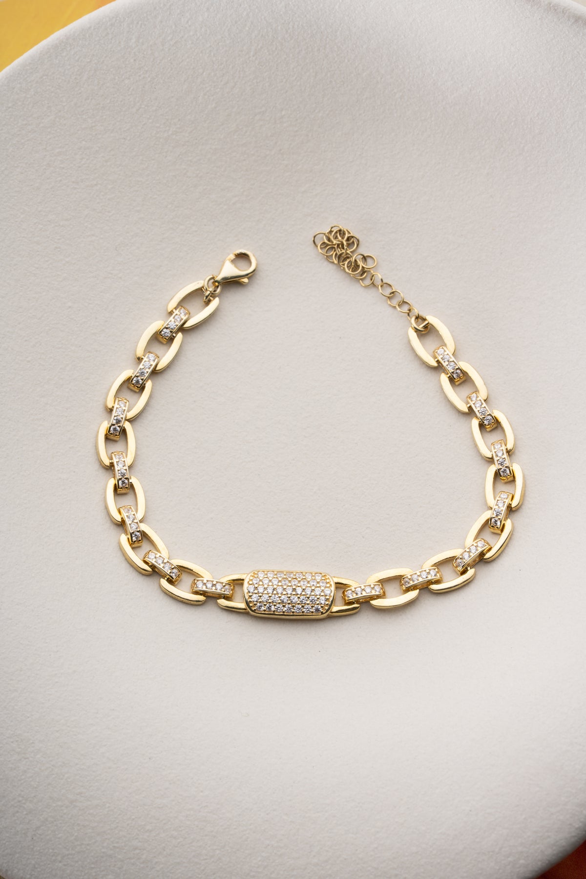Pave Bar Oval Link Chain Bracelet