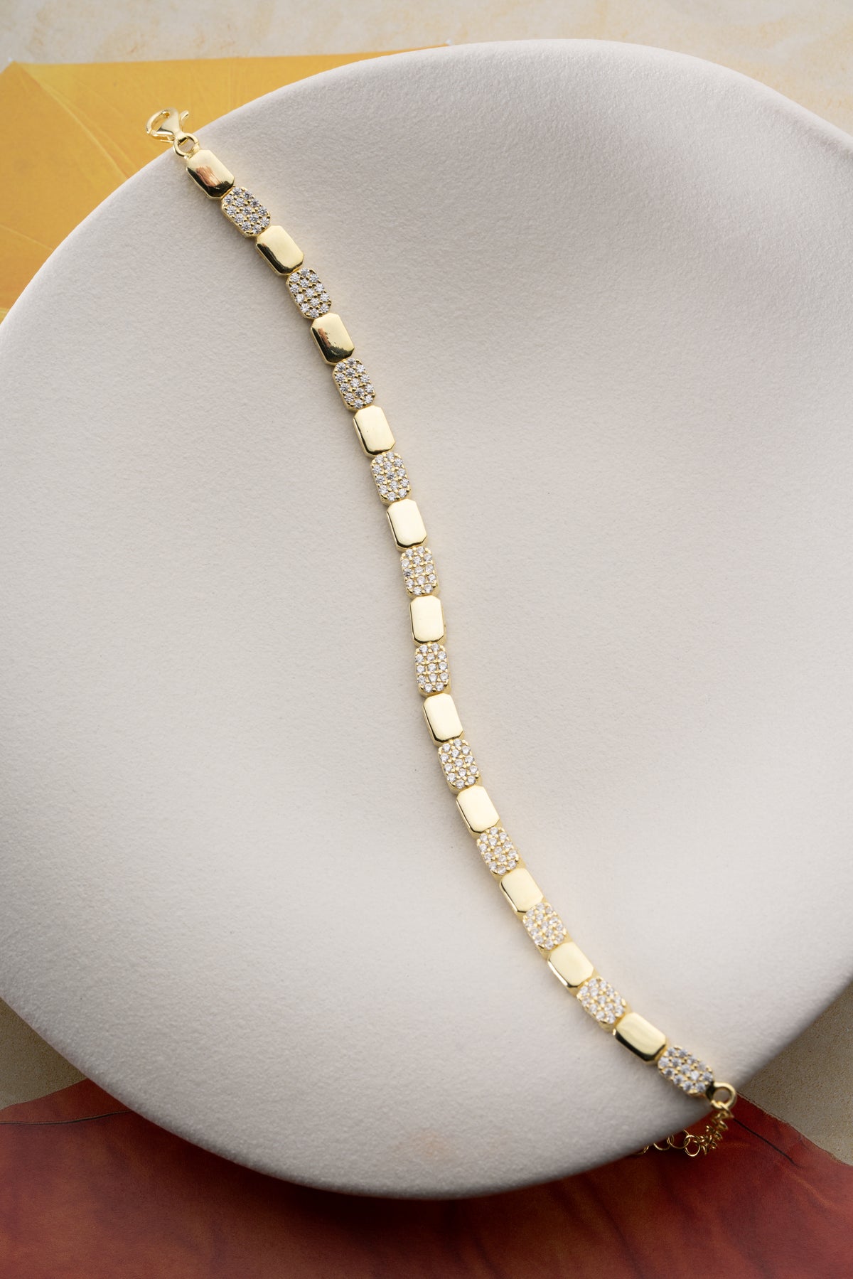 Alternating Pave Link Bracelet in Gold