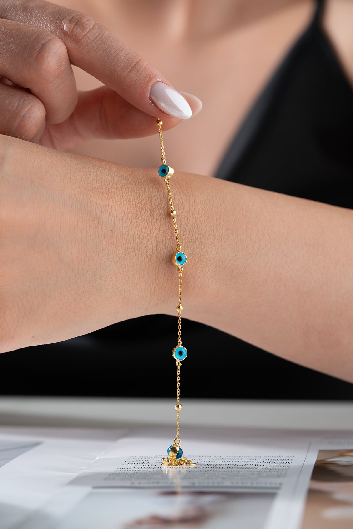 Evil Eye Beaded Chain Bracelet in Gold