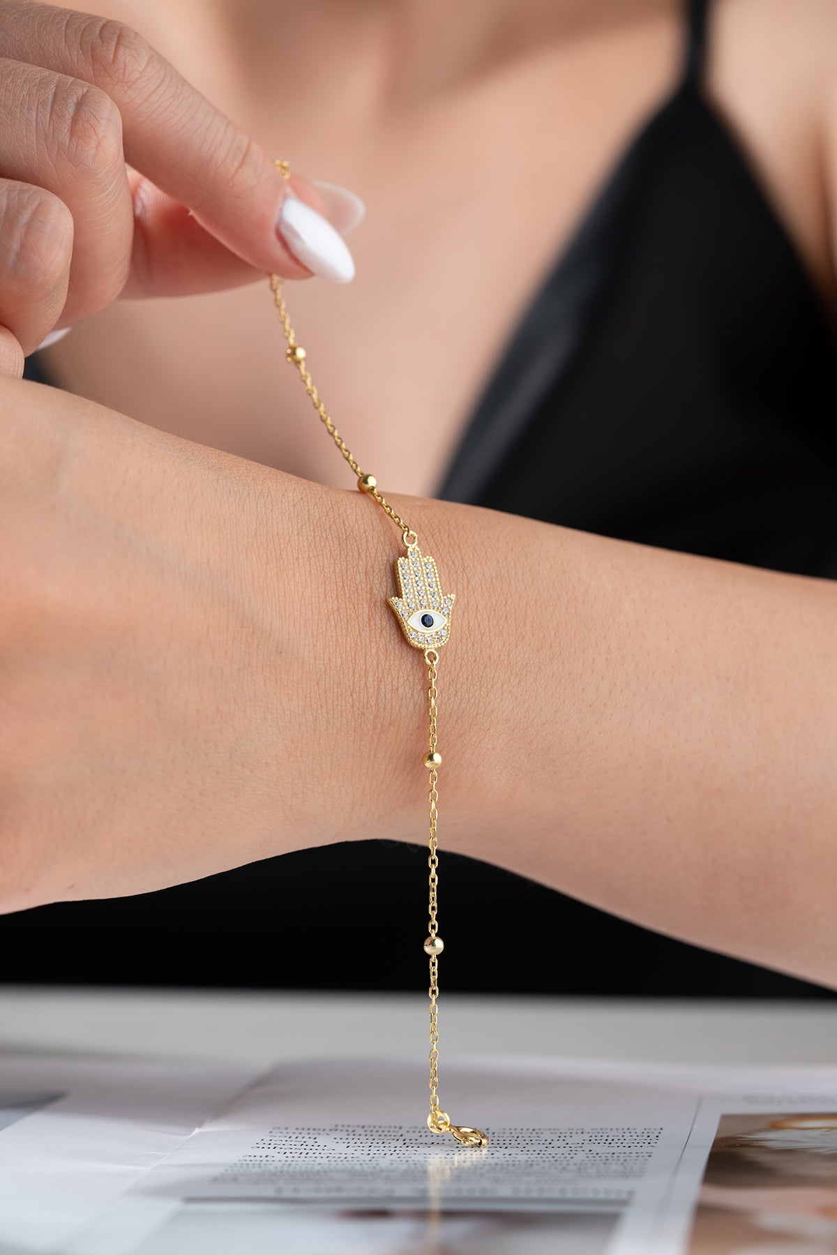 Hamsa Evil Eye Bracelet in Gold