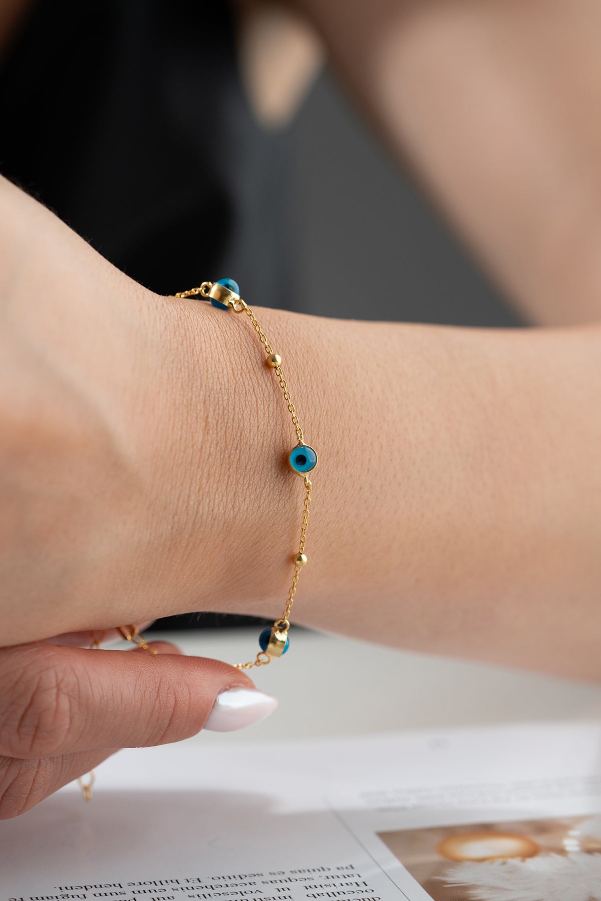 Evil Eye Beaded Chain Bracelet in Gold