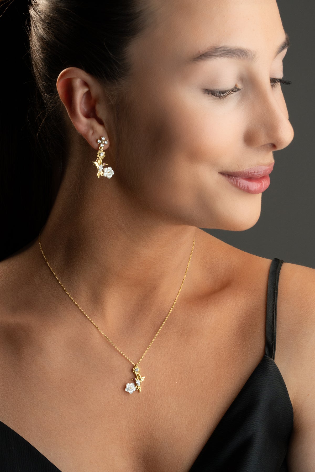 Hummingbird and Pearl Flower Jewelry Set