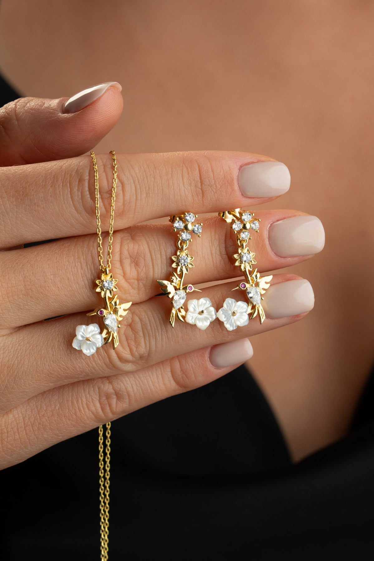 Hummingbird and Pearl Flower Jewelry Set