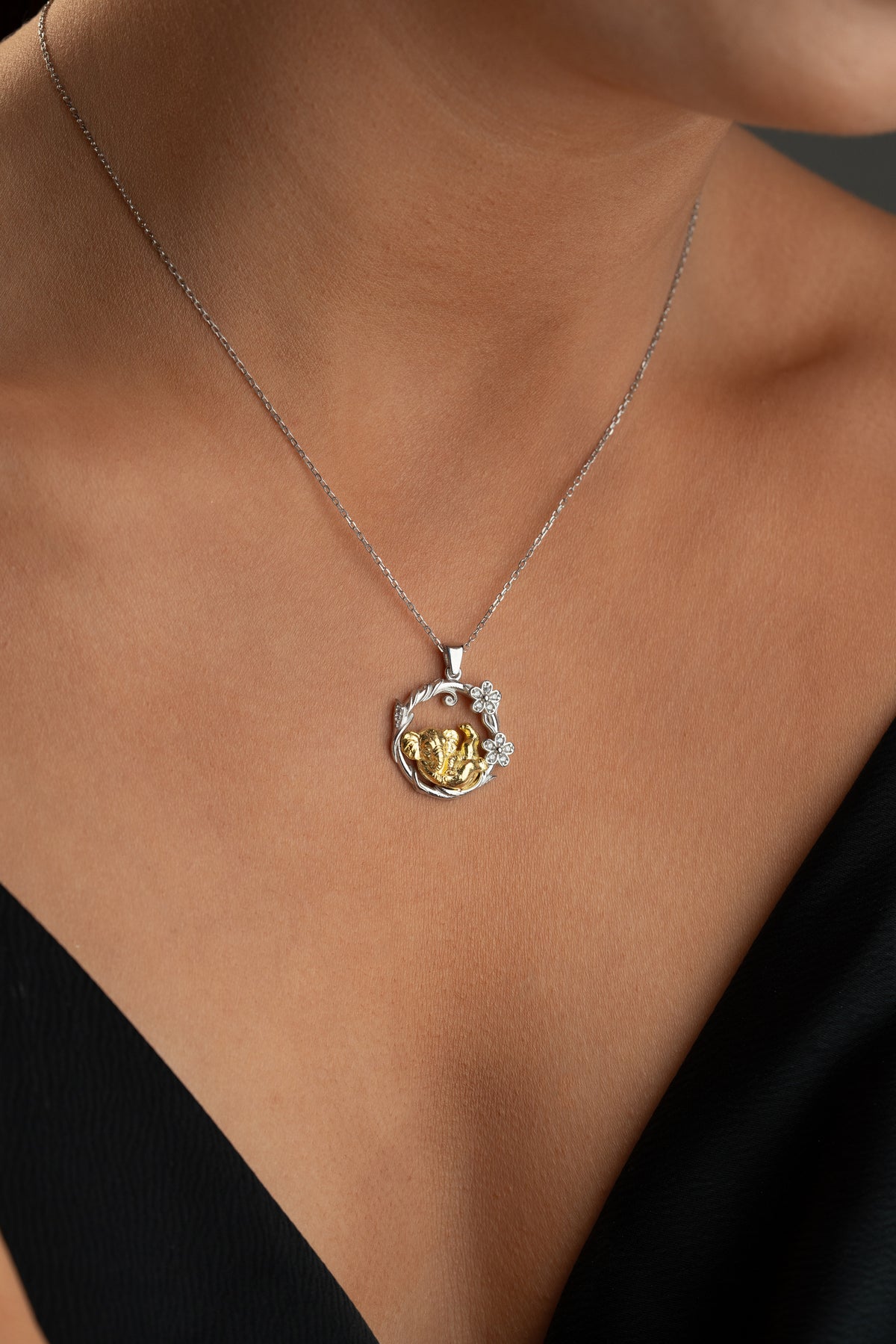 Lucky Elephant Wreath Pendant Necklace