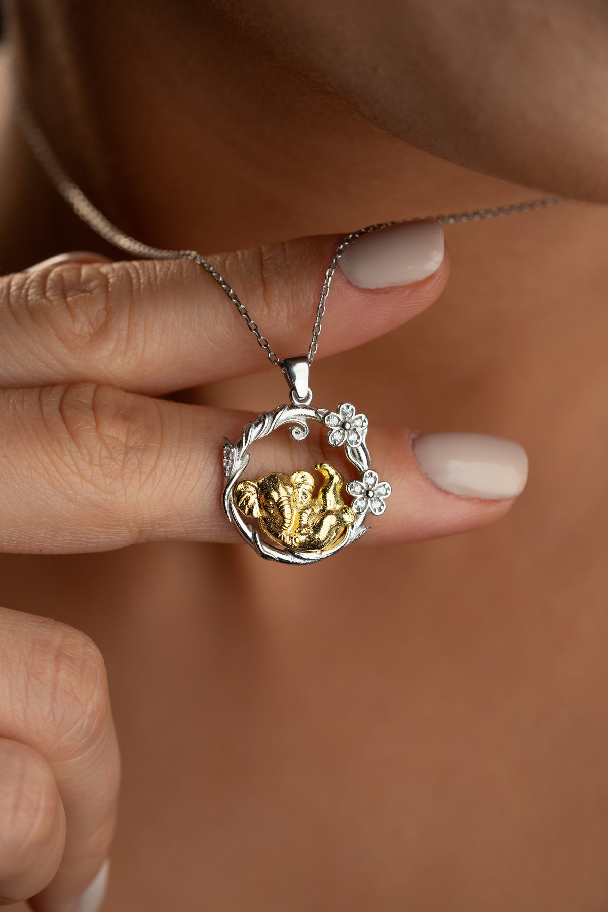 Lucky Elephant Wreath Pendant Necklace