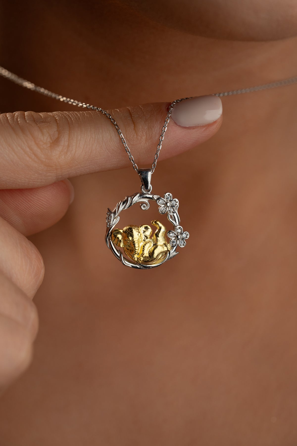 Lucky Elephant Wreath Pendant Necklace