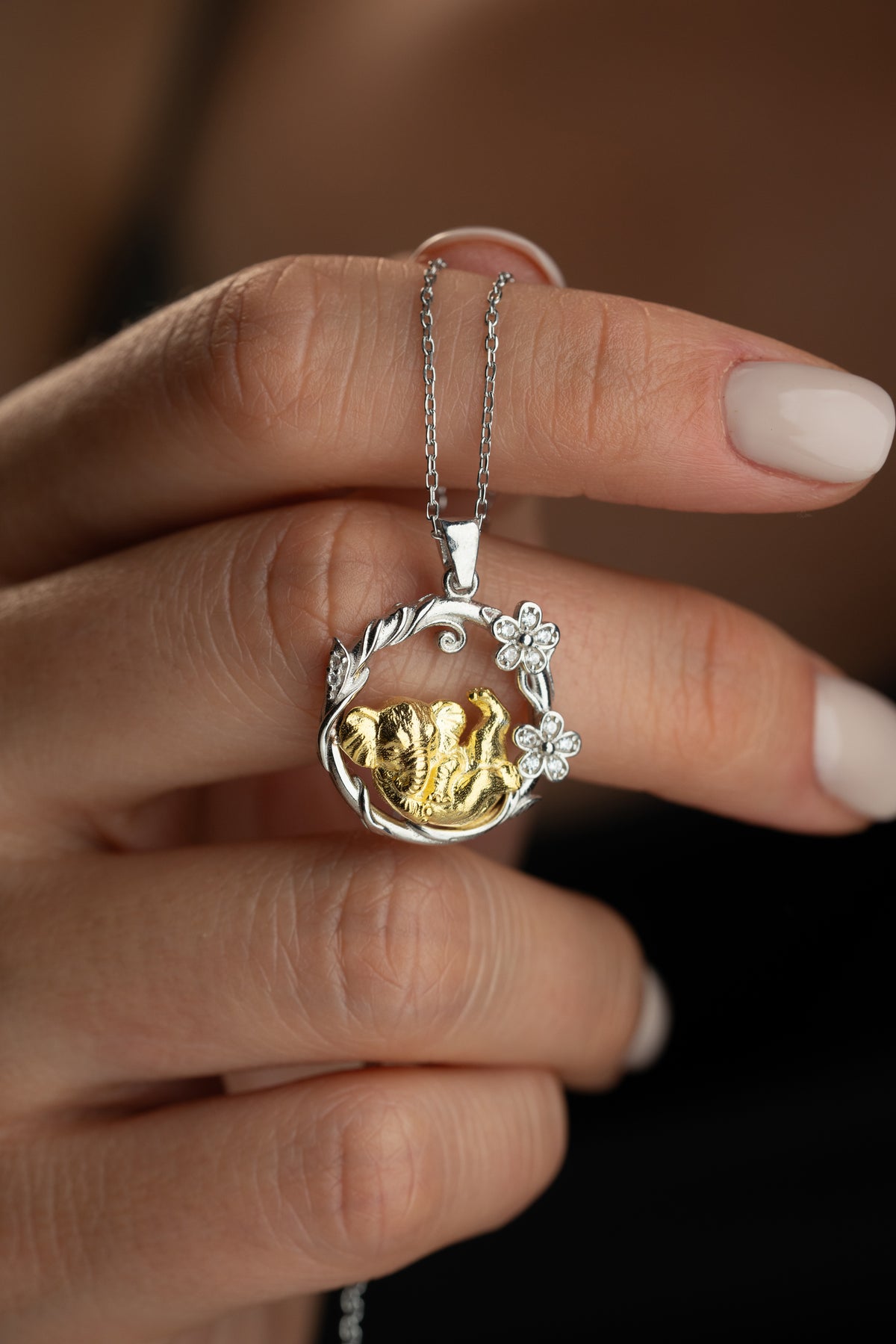 Lucky Elephant Wreath Pendant Necklace