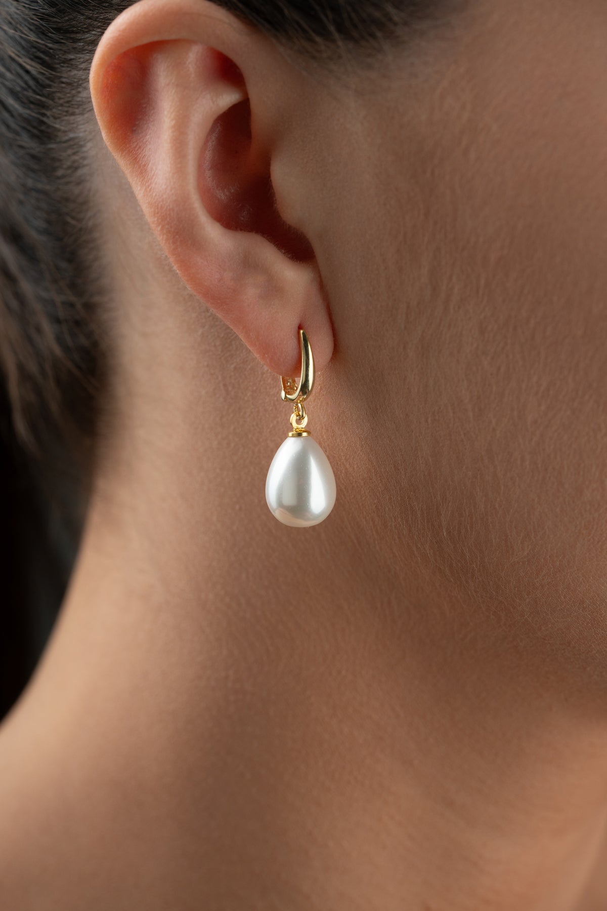 Teardrop Pearl Drop Earrings in Gold