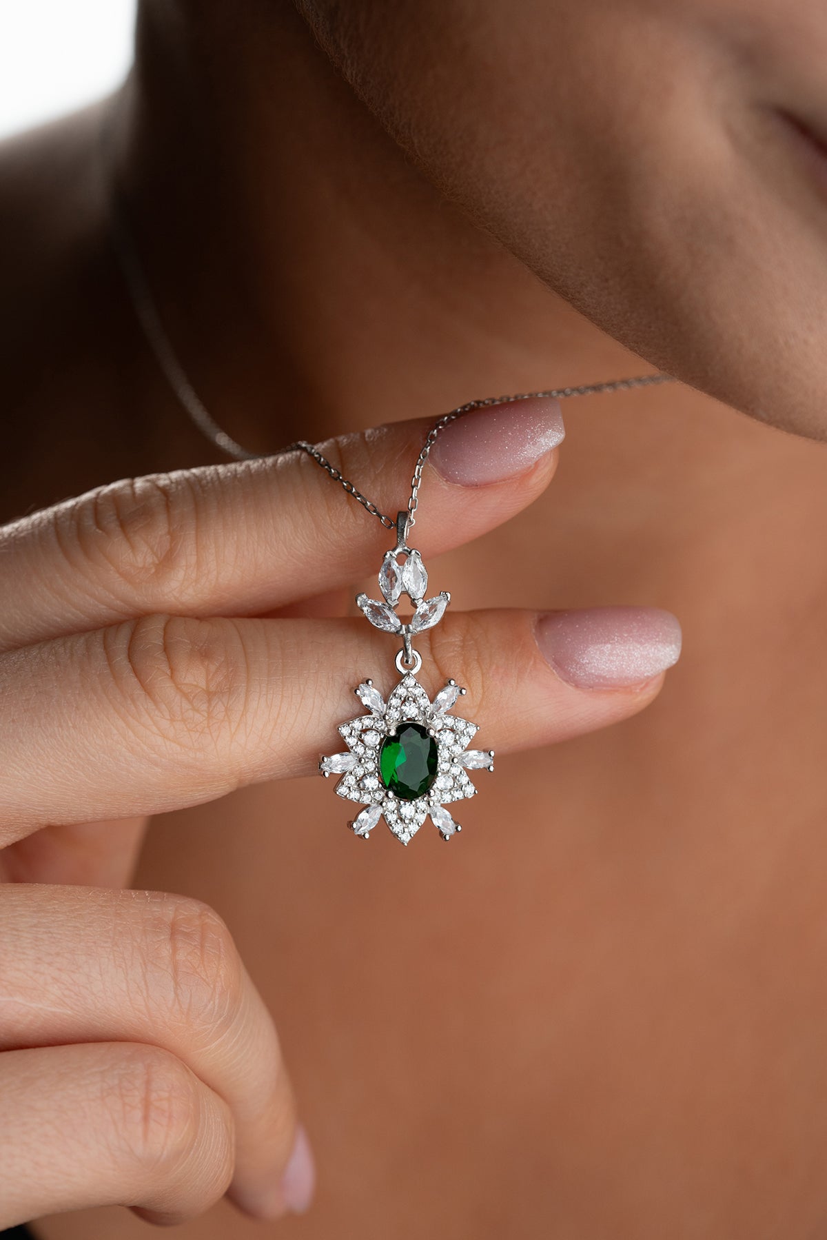 Emerald Green Floral Pendant Necklace