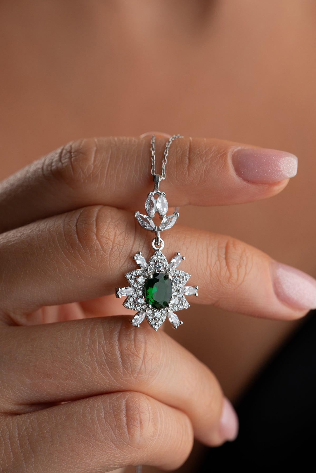 Emerald Green Floral Pendant Necklace