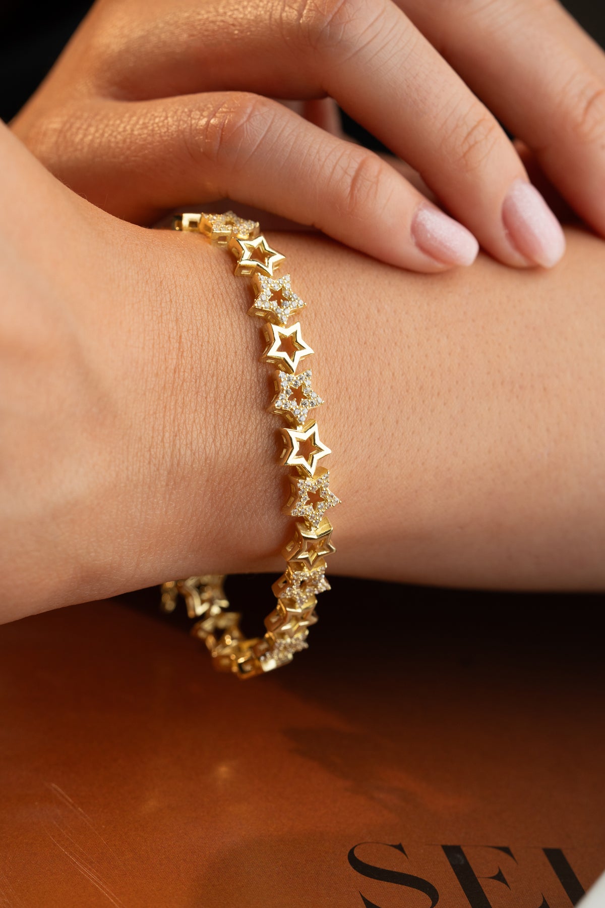 Alternating Star Link Bracelet in Gold