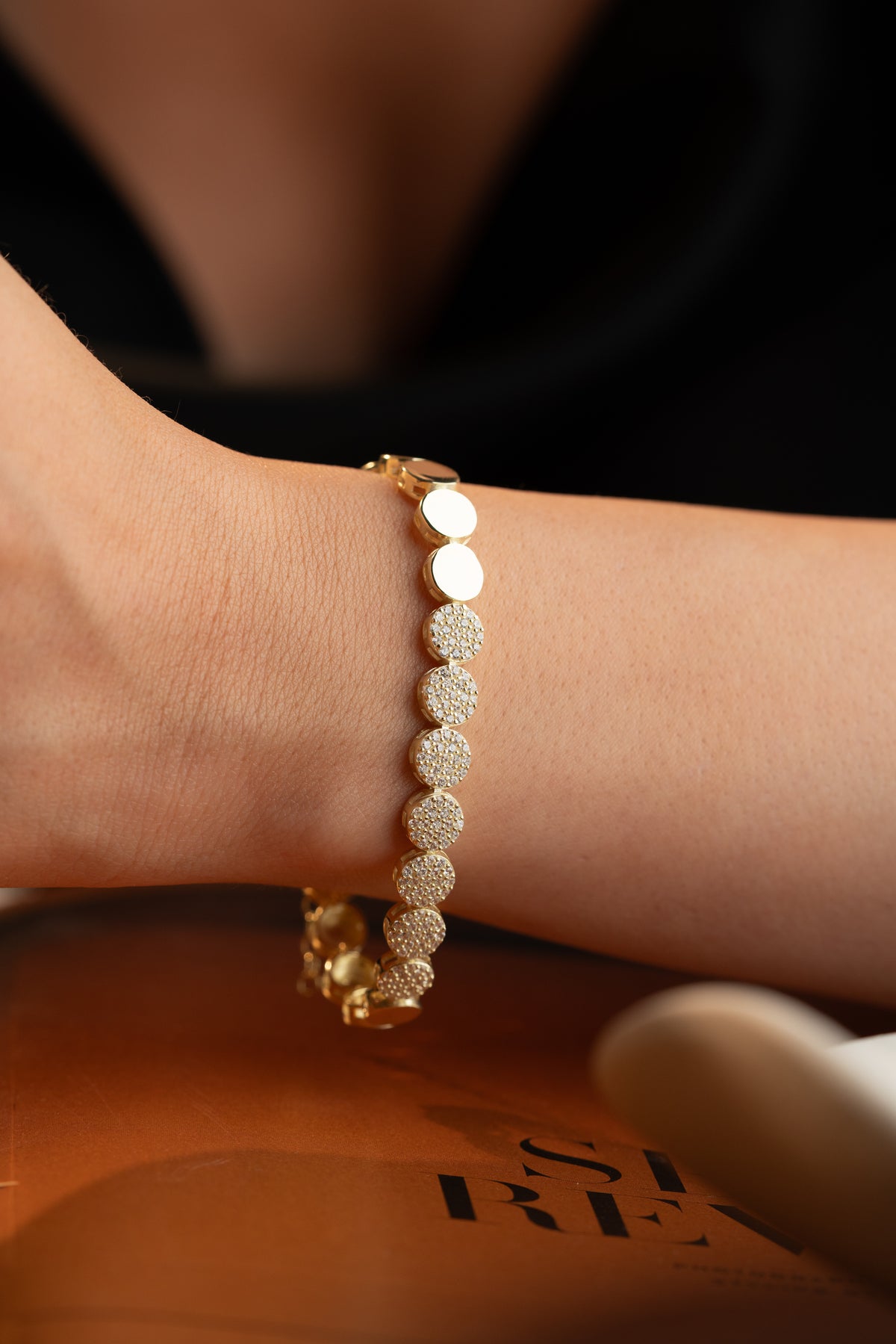 Pave Disc Station Bracelet in Gold
