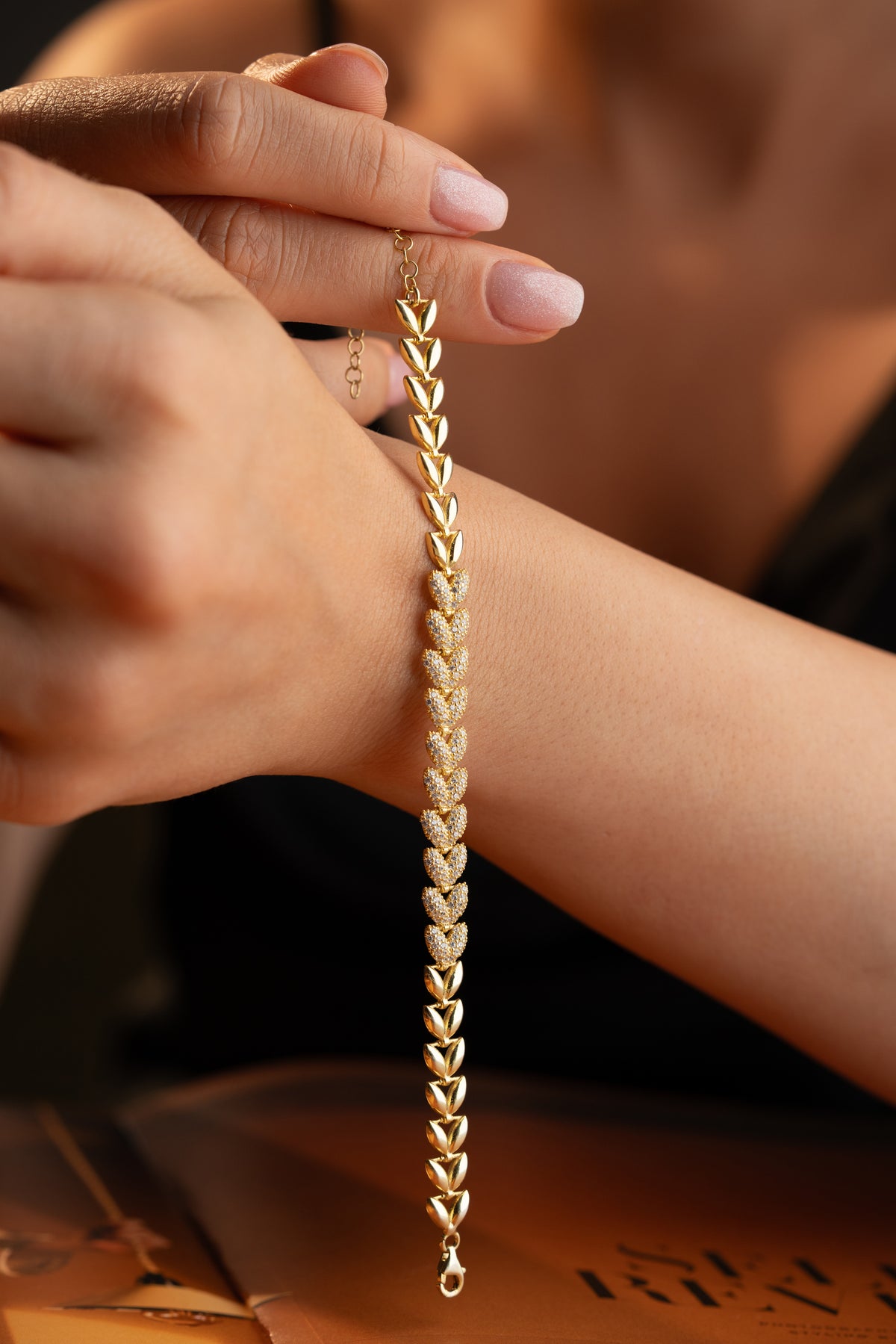 Pave Leaf Link Bracelet in Gold