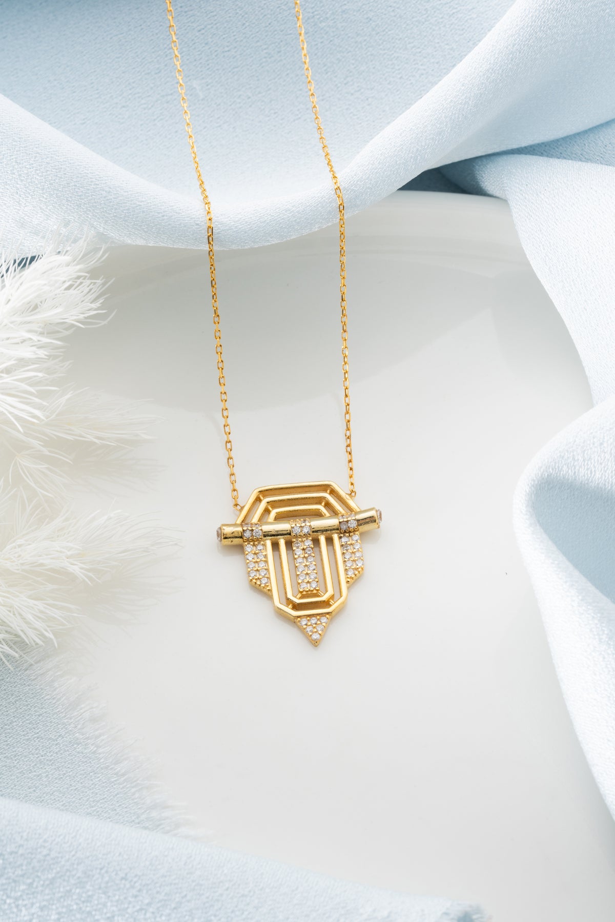 Geometric Deco Pendant Necklace in Gold
