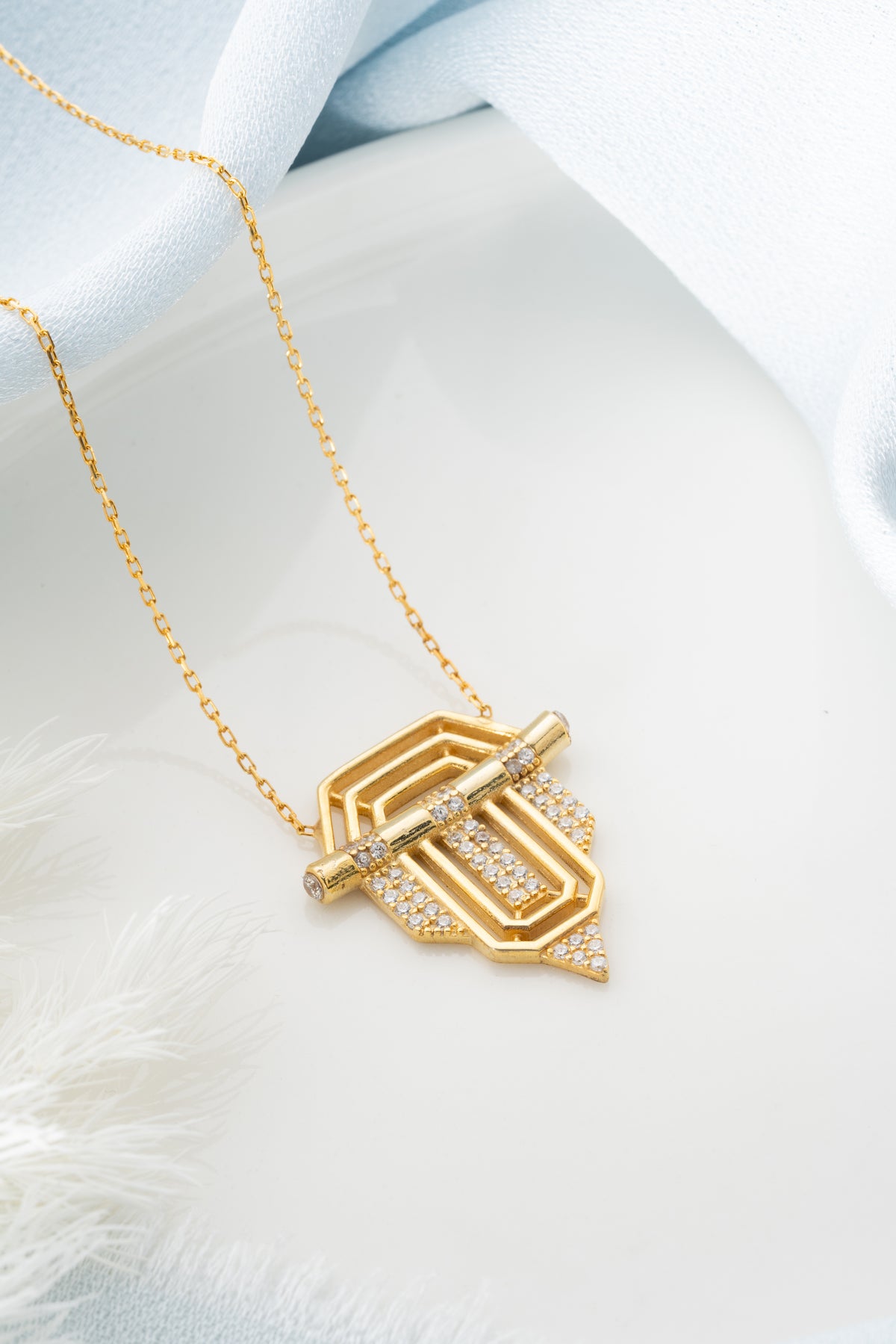 Geometric Deco Pendant Necklace in Gold