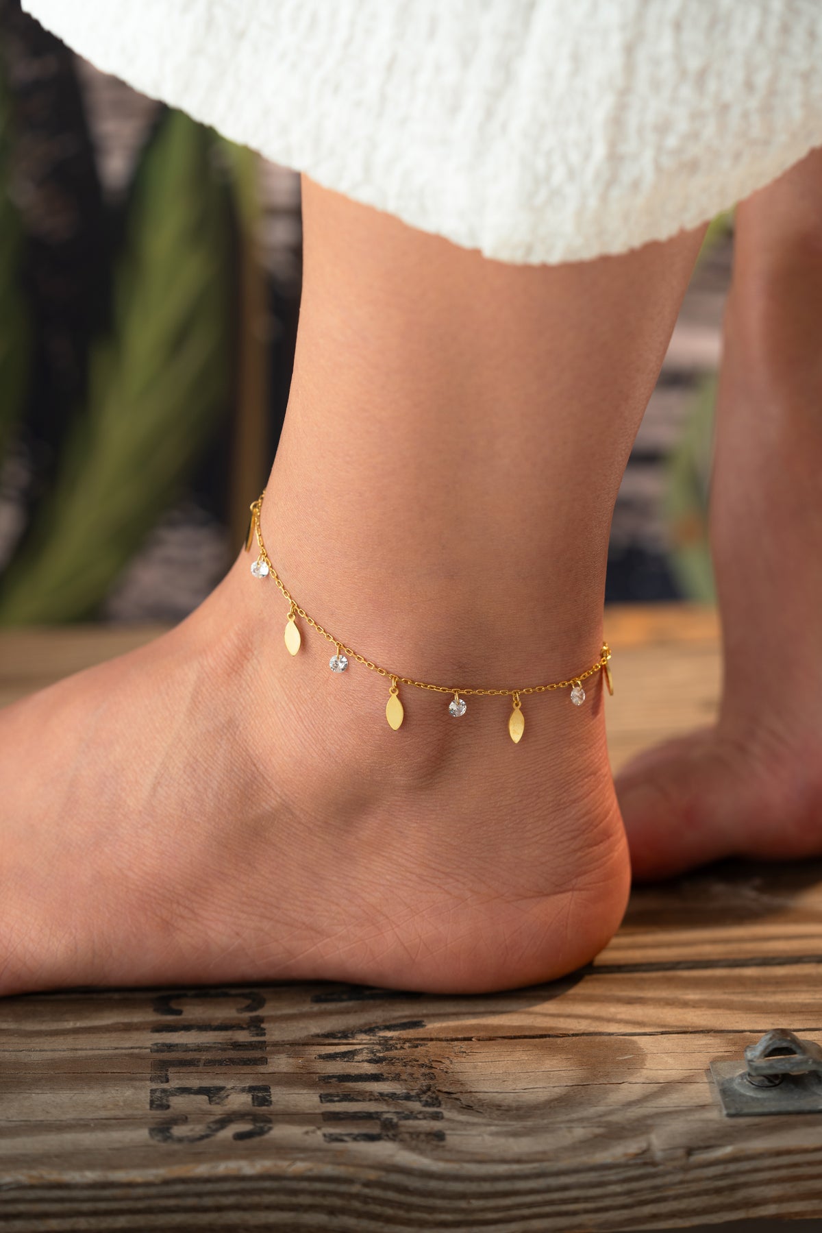 Gold Leaf and Crystal Charm Anklet