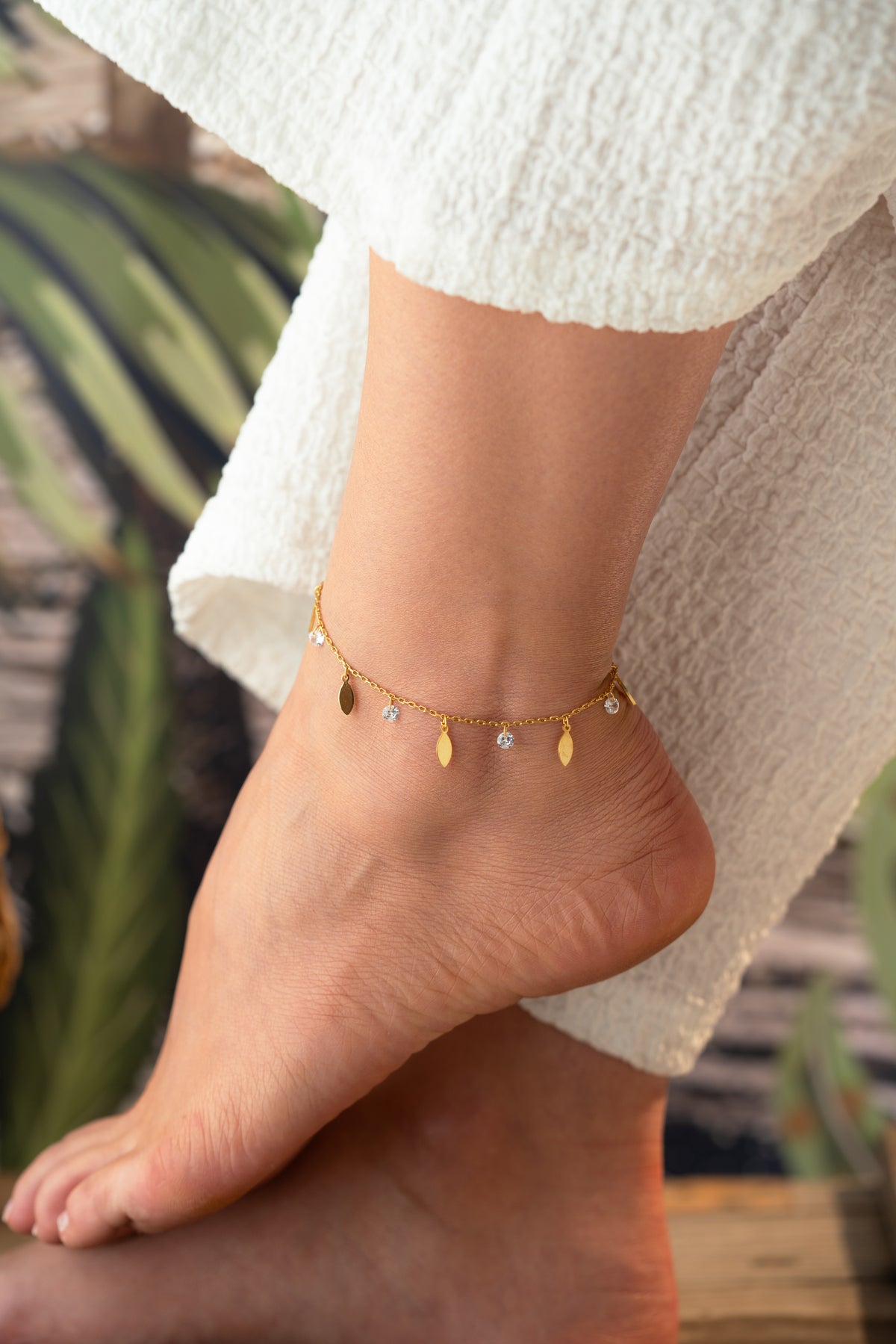 Gold Leaf and Crystal Charm Anklet