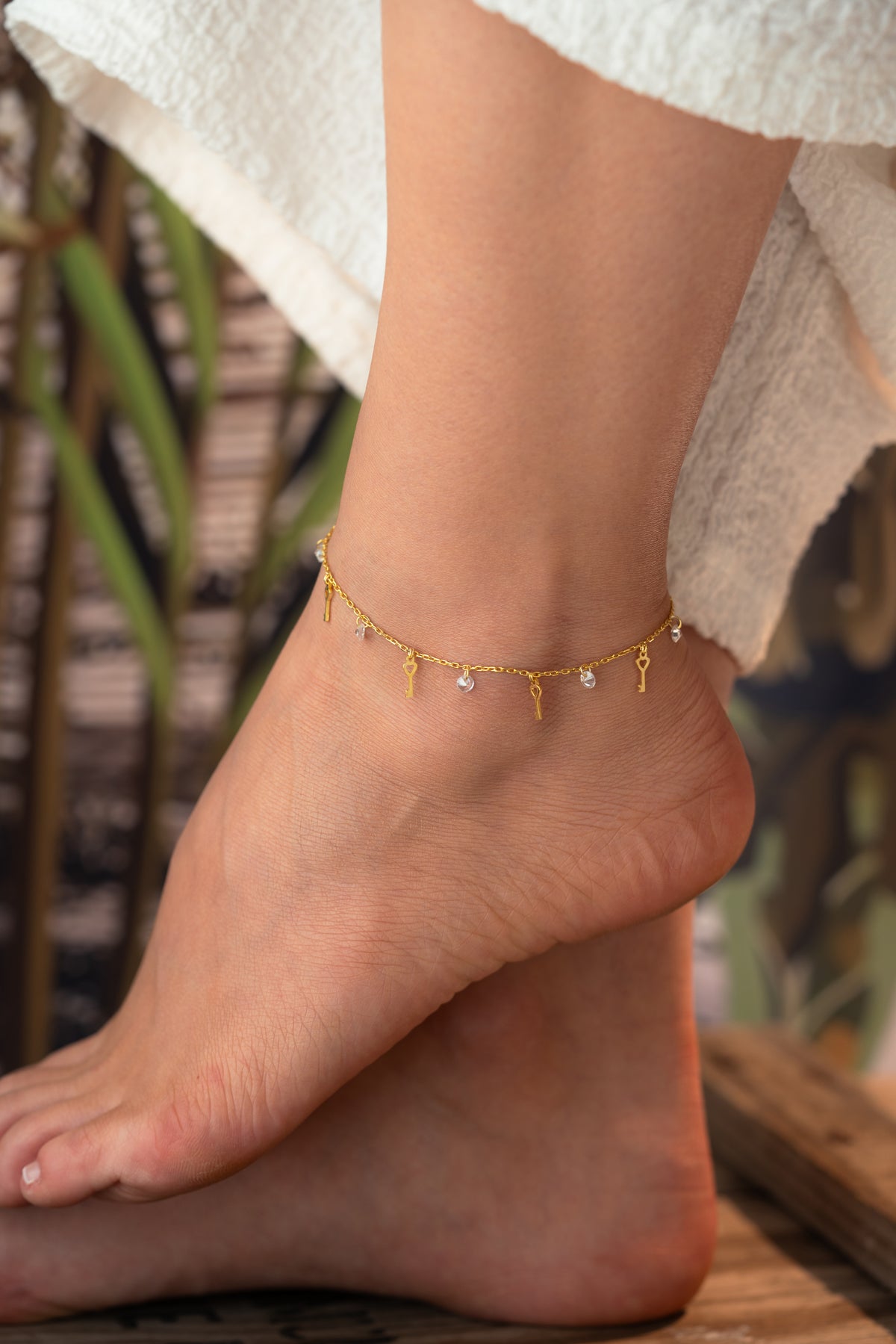 Key Charm Crystal Station Anklet