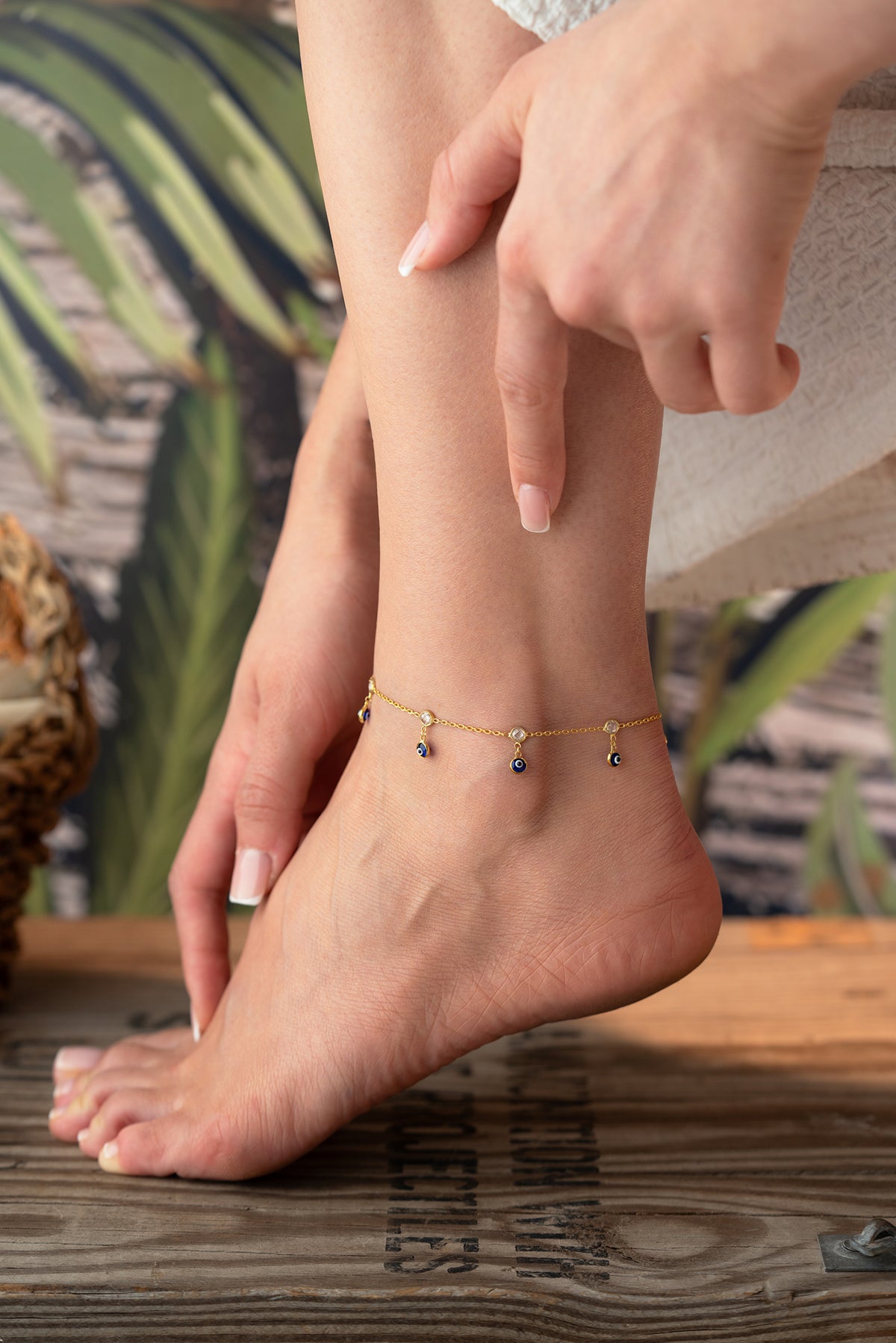 Evil Eye Charm Anklet in Gold