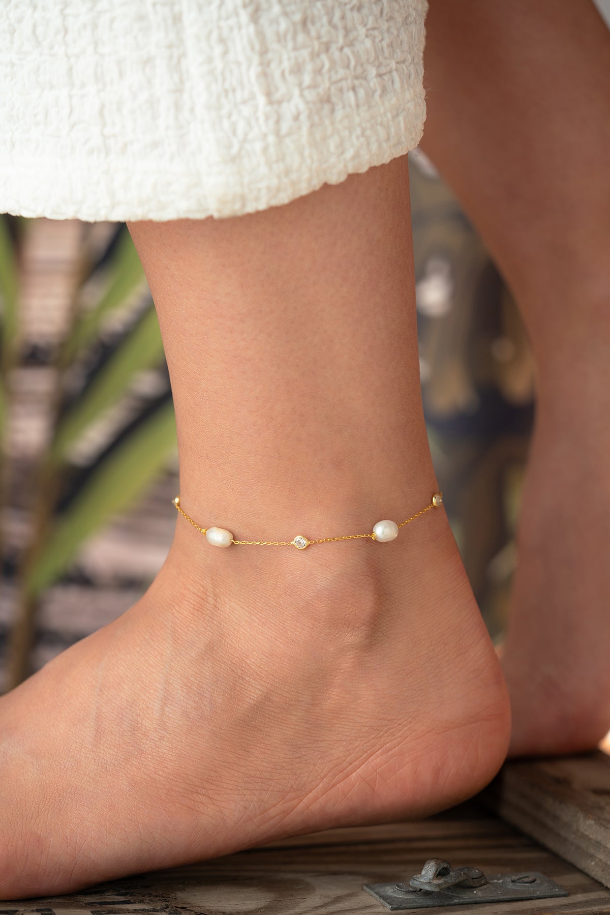 Pearl and Crystal Station Anklet
