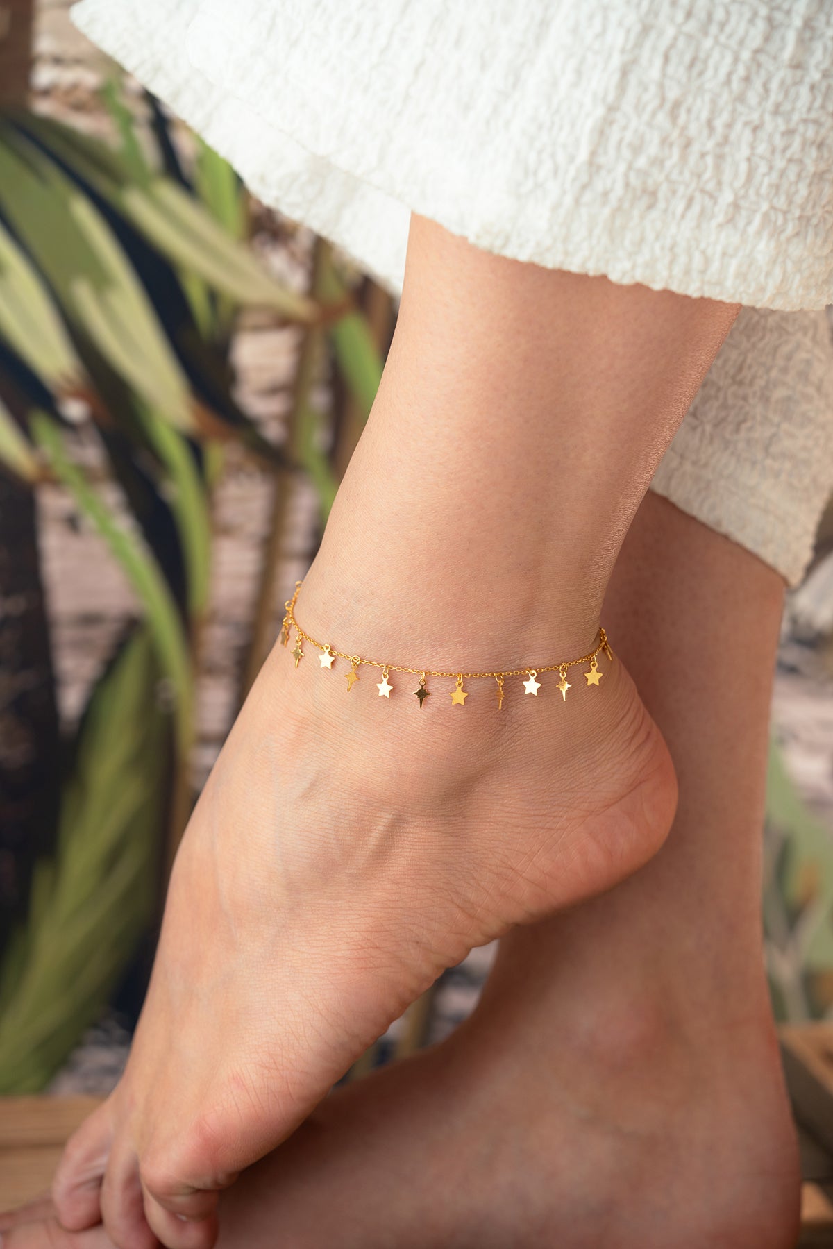 Star Charm Dangle Anklet in Gold