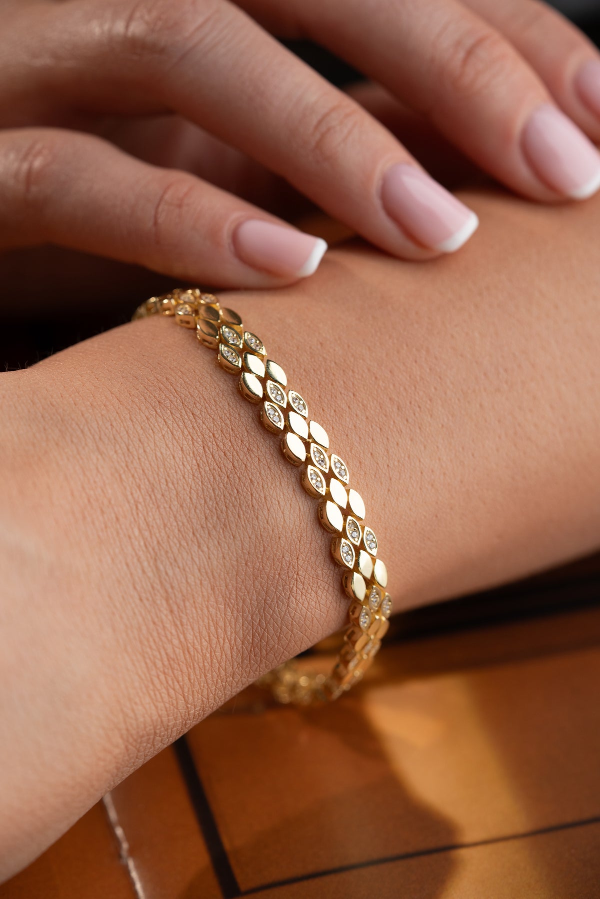 Woven Marquise Link Bracelet in Gold