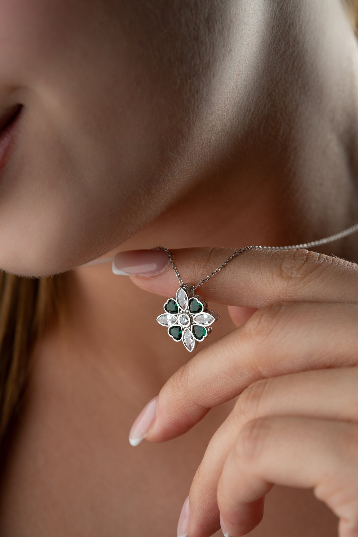 Emerald Green Crystal Flower Necklace