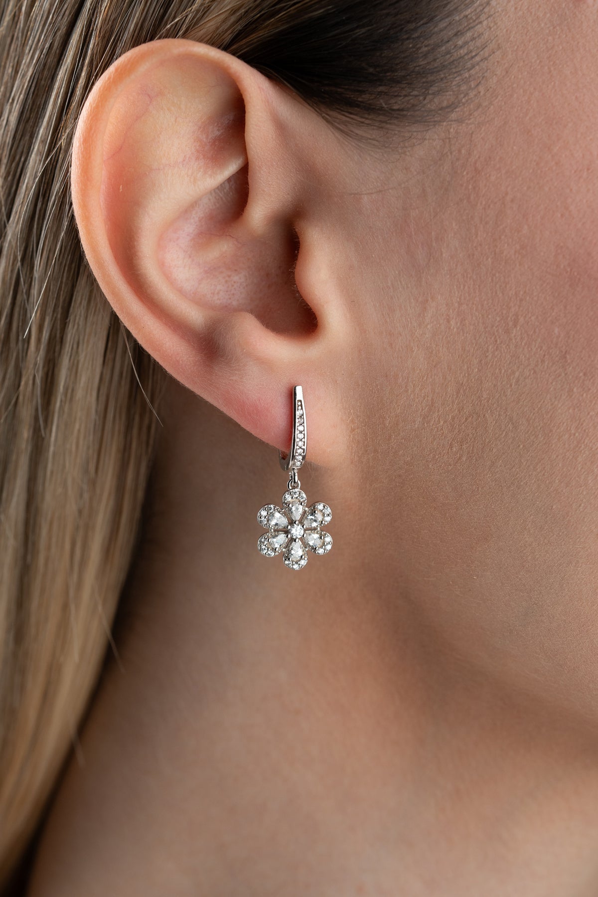 Daisy Flower Crystal Drop Earrings