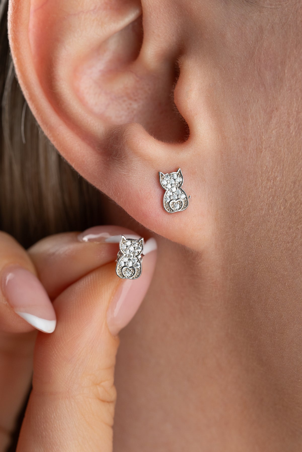 Cat Silhouette Heart Stud Earrings