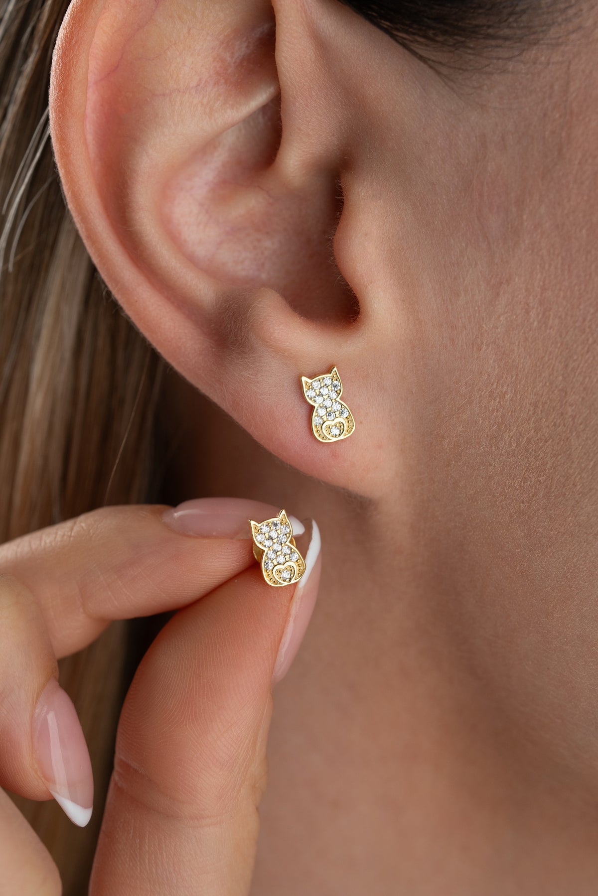 Cat Silhouette Heart Stud Earrings